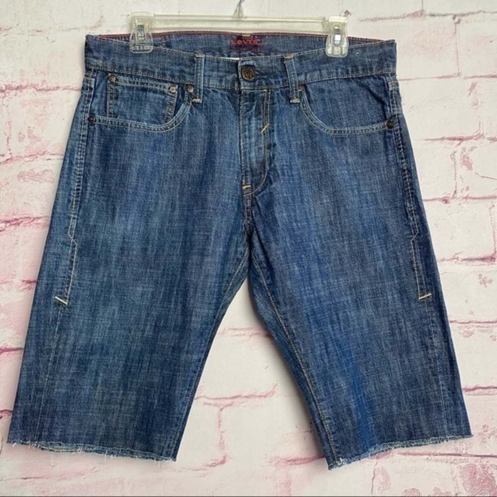 LEVI’S Cut Off Jean Shorts